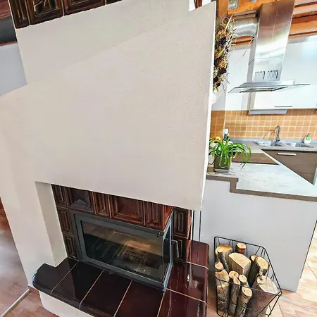 Apartment Karmen Old Town With Private Parking