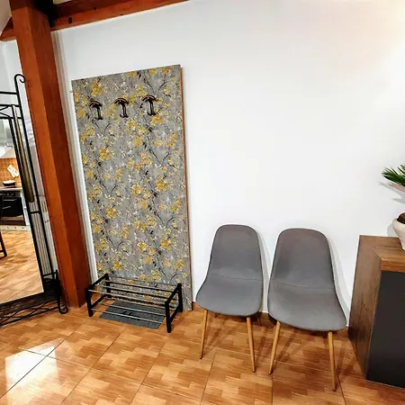 Karmen Old Town With Private Parking