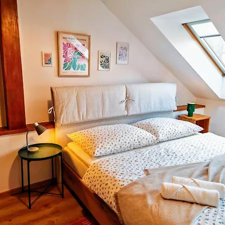 Karmen Old Town With Private Parking Appartement *